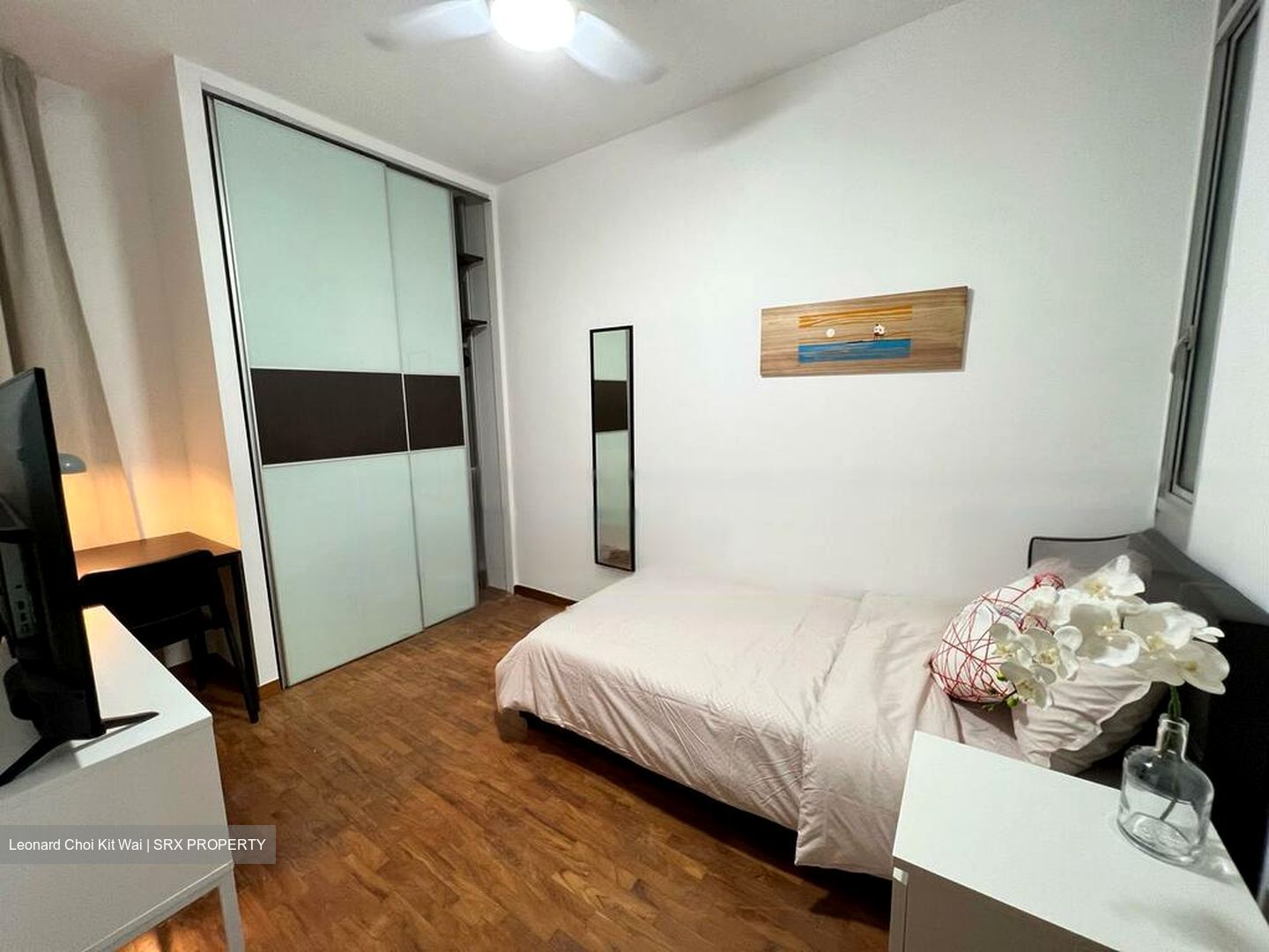 The Lakeshore (D22), Condominium #491399101